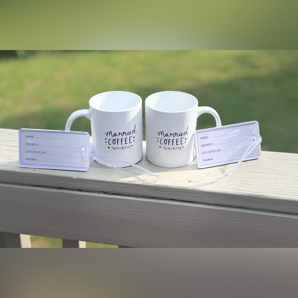 Set of Two coffee cups with two matching luggage tags - Picture 9 of 11